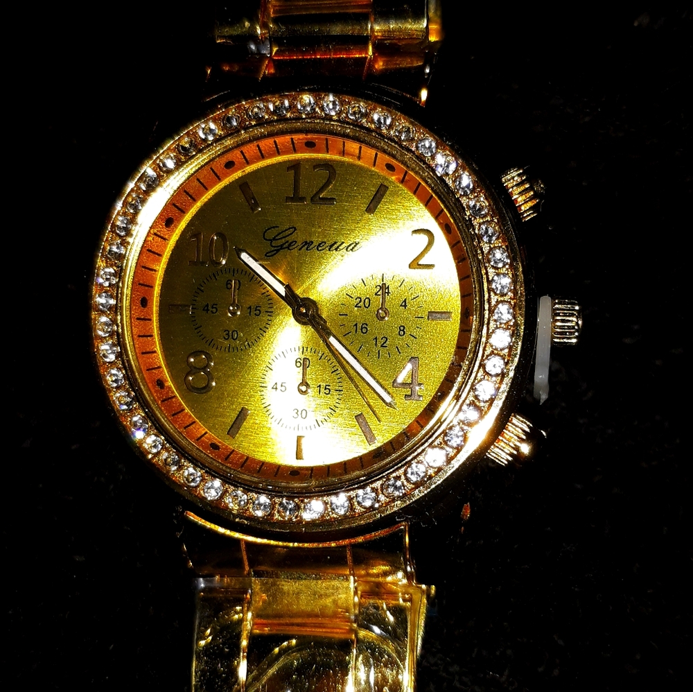 Geneua gold tone watch